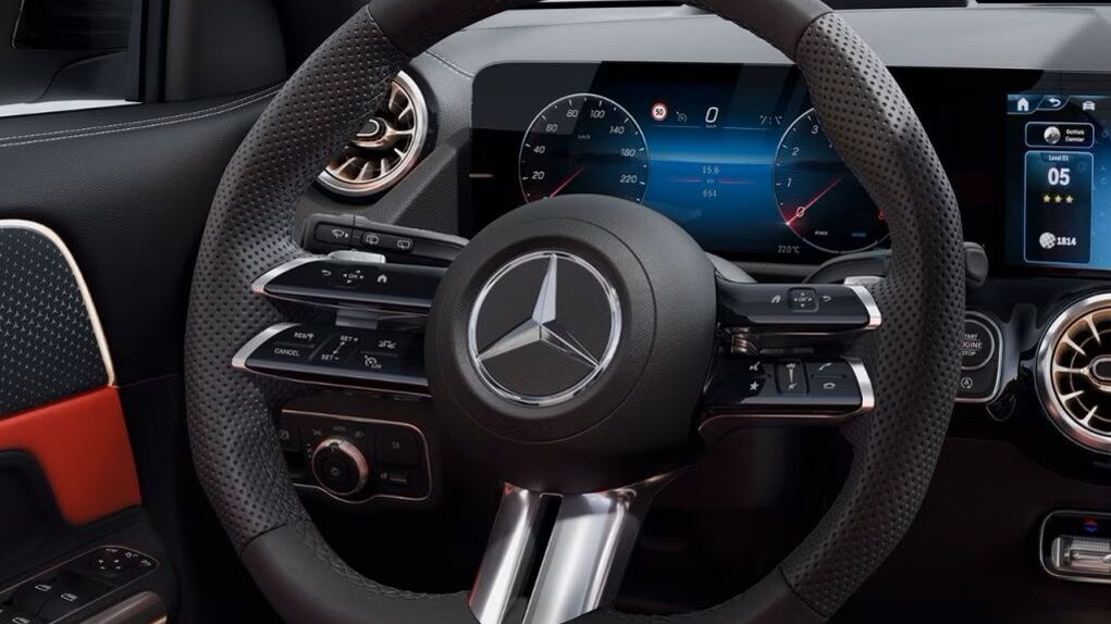 Mercedes-Benz GLA Lederlenkrad in Sportausführung